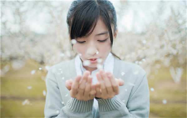 万荣怀孕后验血多久可以知道男女(怀孕后多久可以验血检查出来)